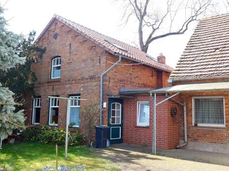 Pflegedienst-Haus ( Rückseite) - Einfamilienhaus in 19376 Siggelkow mit 150m² als Kapitalanlage kaufen