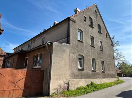 Giebelansicht - Zwangsversteigerung Bürohaus in 19339 Plattenburg mit 800m² kaufen