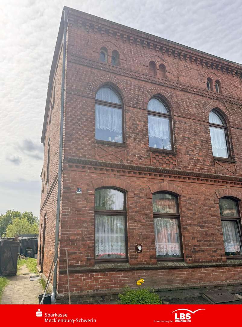 Zweifamilienhaus in 19370 Parchim mit 112m² als Kapitalanlage kaufen
