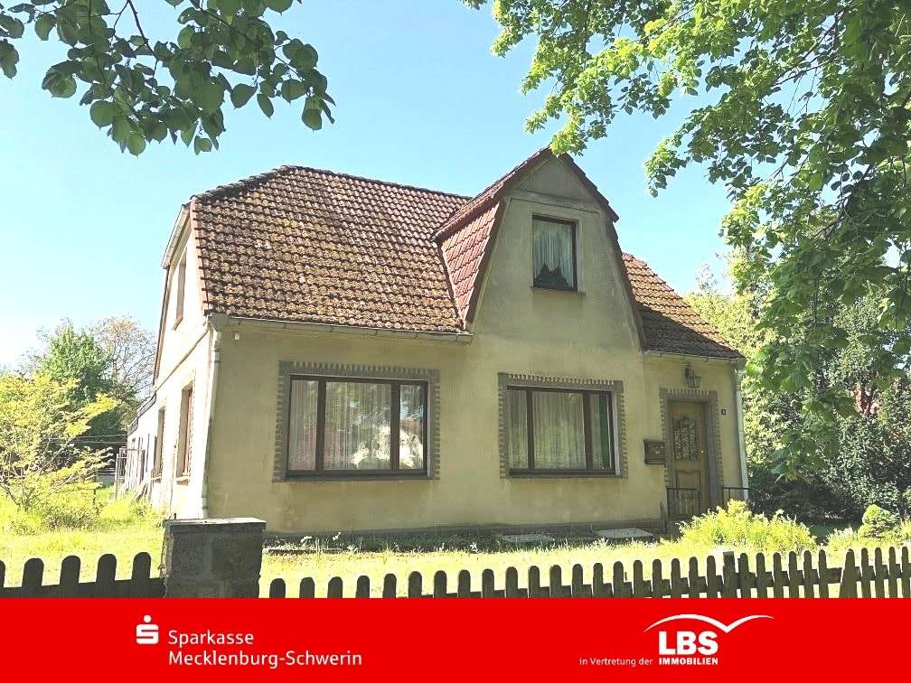 Straßenansicht Straßenansicht - Einfamilienhaus in 19061 Schwerin mit 115m² kaufen