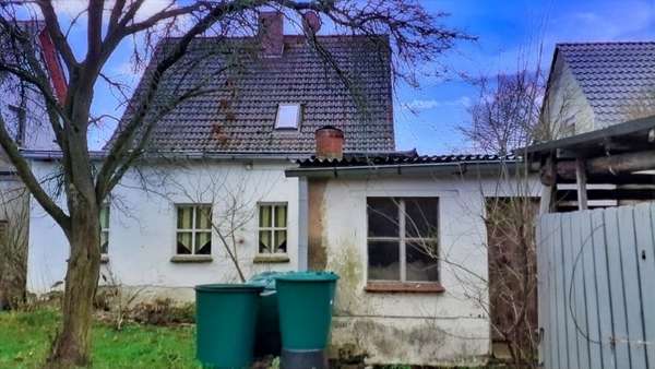 Ansicht von hinten - Einfamilienhaus in 17192 Waren mit 87m² kaufen