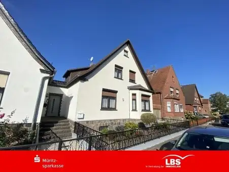EFH mit viel Platz, zentraler Lage 