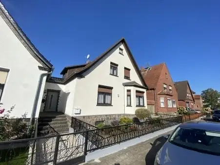 EFH mit viel Platz, zentraler Lage 
