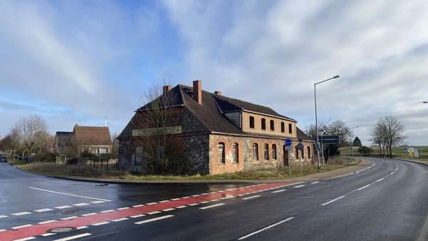 Gebäudeansicht - Bauernhaus in 17219 Möllenhagen mit 210m² kaufen