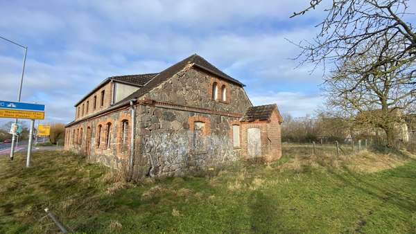 Giebelanischt - Bauernhaus in 17219 Möllenhagen mit 210m² kaufen