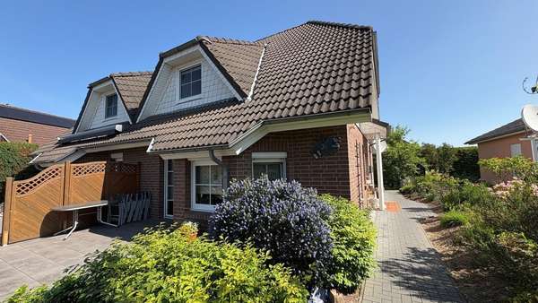 Gebäudeansicht 1 - Doppelhaushälfte in 17207 Röbel mit 105m² kaufen