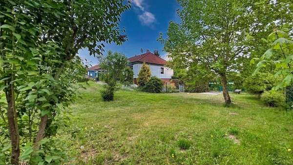Gebäudeansicht 3 - Einfamilienhaus in 17209 Altenhof mit 164m² kaufen