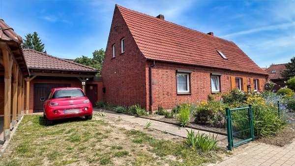 Gebäudeansicht 1 - Doppelhaushälfte in 17207 Röbel mit 72m² kaufen
