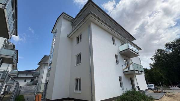 Gebäudeansicht 2 - Etagenwohnung in 17207 Röbel mit 74m² kaufen
