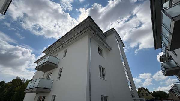 Gebäudeansicht 3 - Etagenwohnung in 17207 Röbel mit 74m² kaufen