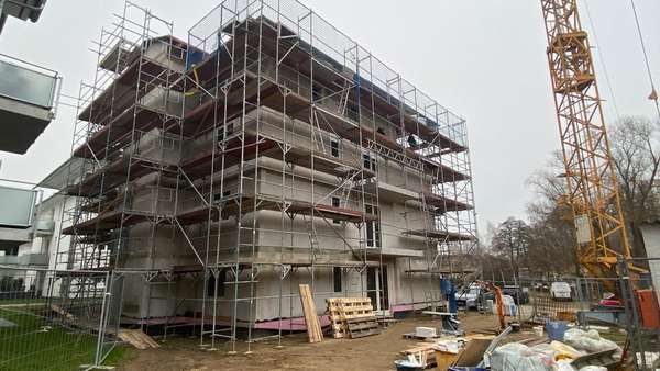Gebäudeansicht - Dachgeschosswohnung in 17207 Röbel mit 105m² kaufen
