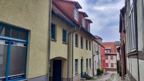 Außenansicht2 Außenansicht2 - Dachgeschosswohnung in 17192 Waren mit 53m² kaufen