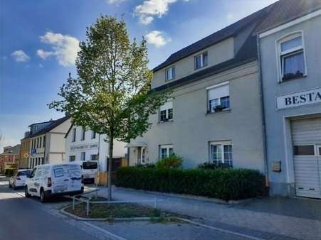 Straßenanschit - Mehrfamilienhaus in 17192 Waren mit 203m² kaufen