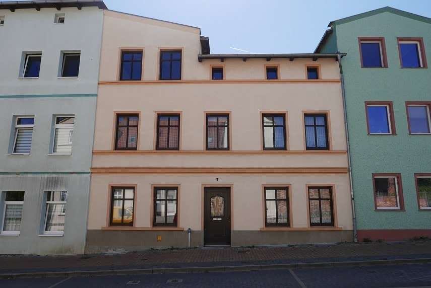 Ansicht von der Straße - Mehrfamilienhaus in 17098 Friedland mit 183m² kaufen