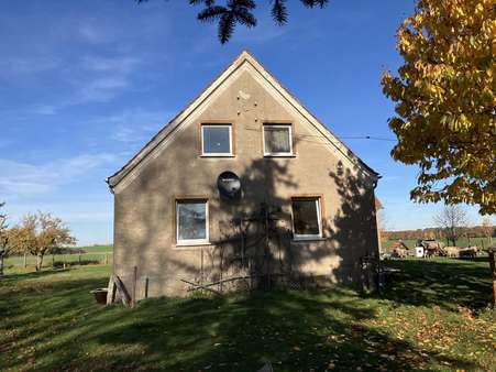 Giebel Wohnhaus Giebel Wohnhaus - Bauernhaus in 17111 Kletzin mit 81m² kaufen