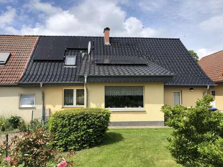 Solaranlage - Zweifamilienhaus in 17111 Meesiger mit 200m² kaufen