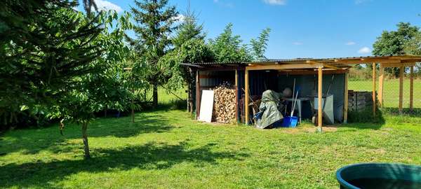 Holzlager für dem Kamin - Bungalow in 17309 Pasewalk mit 115m² kaufen