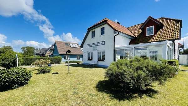 Hausansicht - Einfamilienhaus in 18556 Wiek mit 180m² kaufen