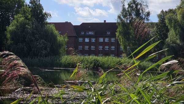 Außenansicht - Dachgeschosswohnung in 18439 Stralsund mit 77m² kaufen