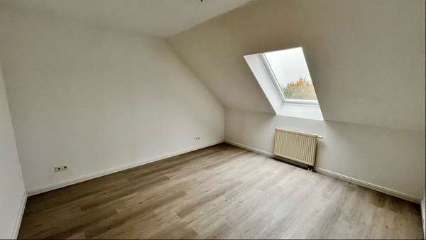 Schlafzimmer - Maisonette-Wohnung in 18546 Sassnitz mit 101m² kaufen