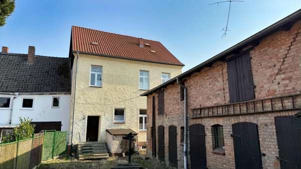 Ansicht Hof - Einfamilienhaus in 17126 Jarmen mit 180m² kaufen