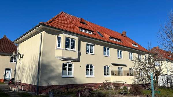 Außenansicht_Rückseite Außenansicht_Rückseite - Etagenwohnung in 17389 Anklam mit 81m² als Kapitalanlage kaufen