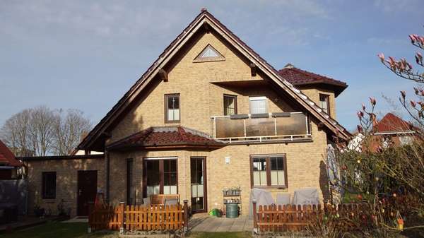gartenseitige Ansicht - Einfamilienhaus in 18435 Stralsund mit 135m² kaufen