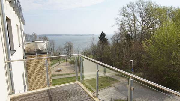 Blick zum Strelasund - Etagenwohnung in 18439 Stralsund mit 121m² kaufen