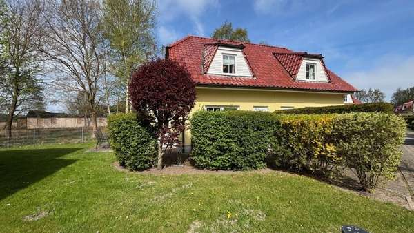 Hausansicht - Doppelhaushälfte in 18374 Zingst mit 67m² kaufen