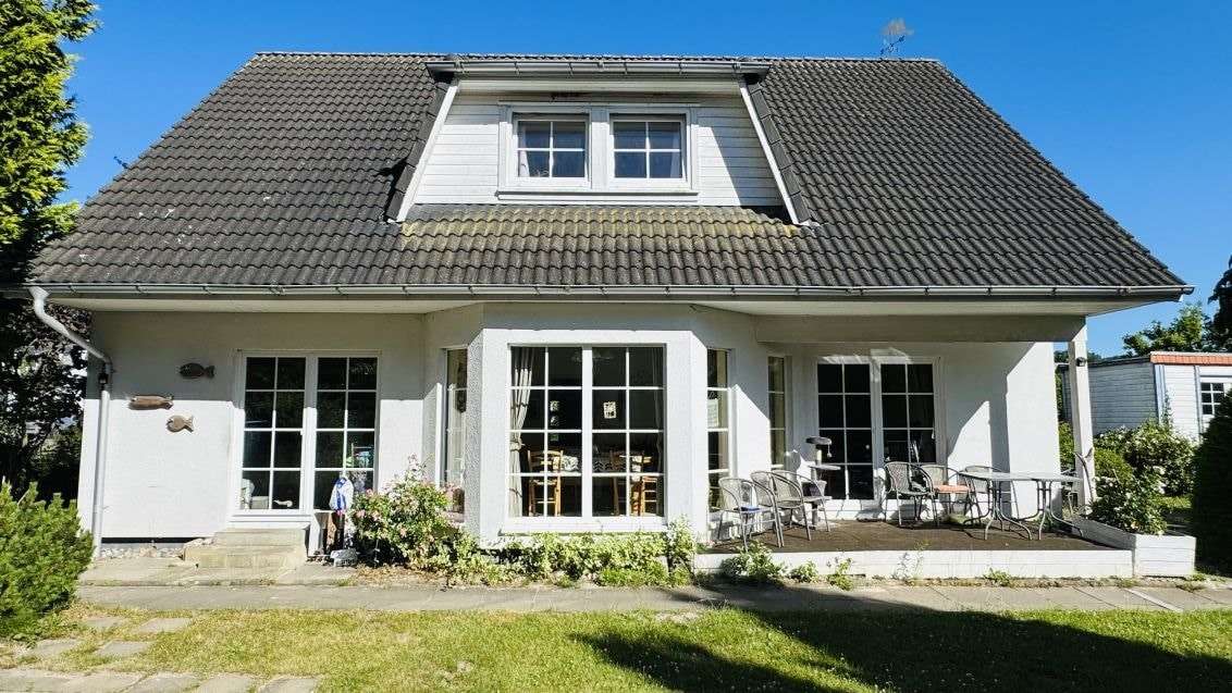 Hausansicht Hausansicht - Einfamilienhaus in 18609 Ostseebad Binz mit 162m² kaufen
