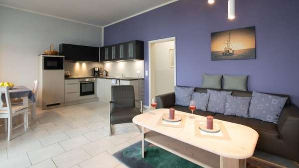 Wohnen/Kochen/Essen - Etagenwohnung in 18546 Sassnitz mit 79m² kaufen