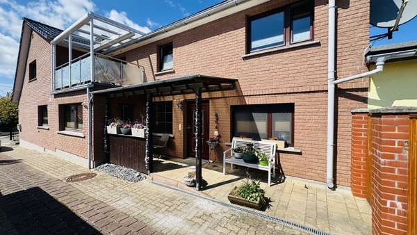 Hausansicht - Doppelhaushälfte in 18546 Sassnitz mit 183m² kaufen