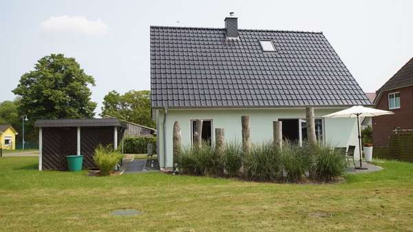 gartenseitige Ansicht - Einfamilienhaus in 18445 Klausdorf mit 104m² kaufen