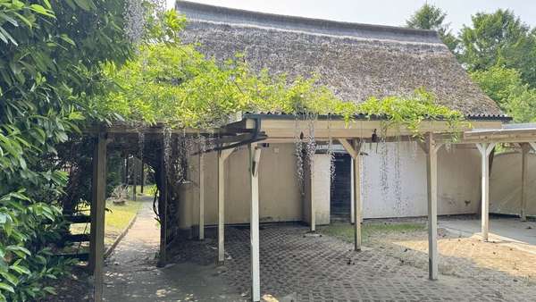 Hausansicht / Carports - Einfamilienhaus in 18586 Göhren mit 65m² kaufen