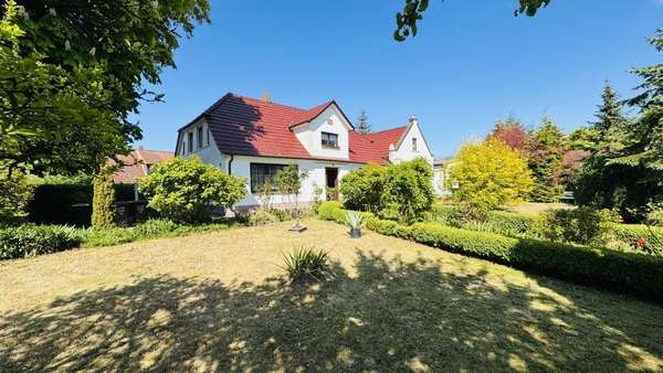 Hausansicht Hausansicht - Einfamilienhaus in 18556 Wiek mit 195m² kaufen