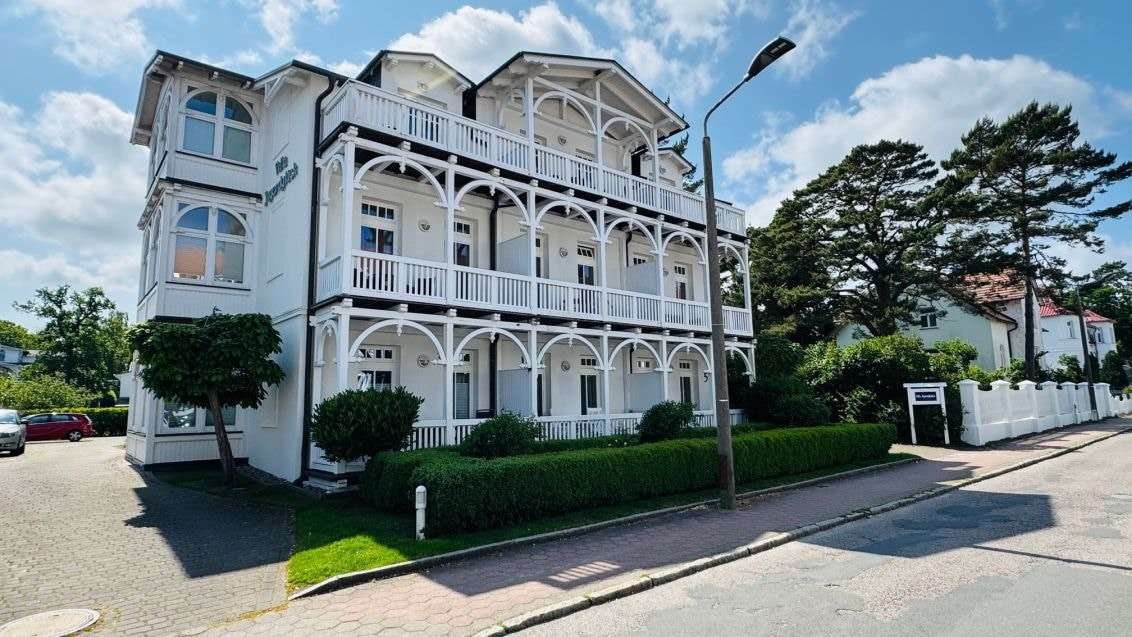 Hausansicht - Etagenwohnung in 18609 Ostseebad Binz mit 73m² kaufen