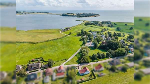 Luftbild Luftbild - Einfamilienhaus in 18586 Mönchgut mit 152m² kaufen