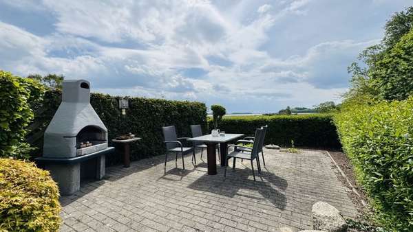 Terrasse mit Wasserblick Terrasse mit Wasserblick - Einfamilienhaus in 18586 Mönchgut mit 152m² kaufen