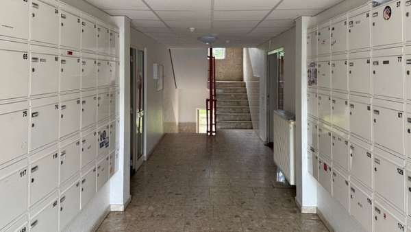 Hausflur - Etagenwohnung in 17489 Greifswald mit 27m² kaufen