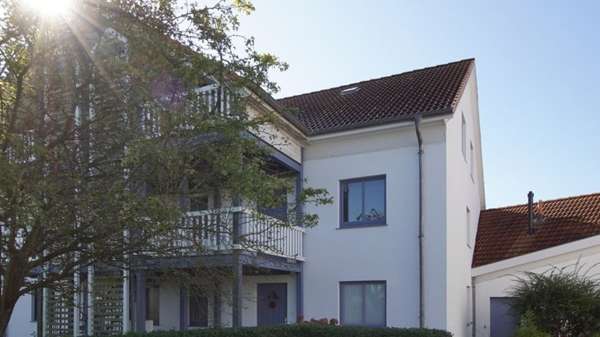 Außenansicht - Etagenwohnung in 18573 Altefähr mit 76m² kaufen