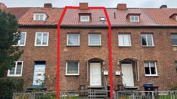 Straßenansicht - Reihenmittelhaus in 18439 Stralsund mit 92m² kaufen