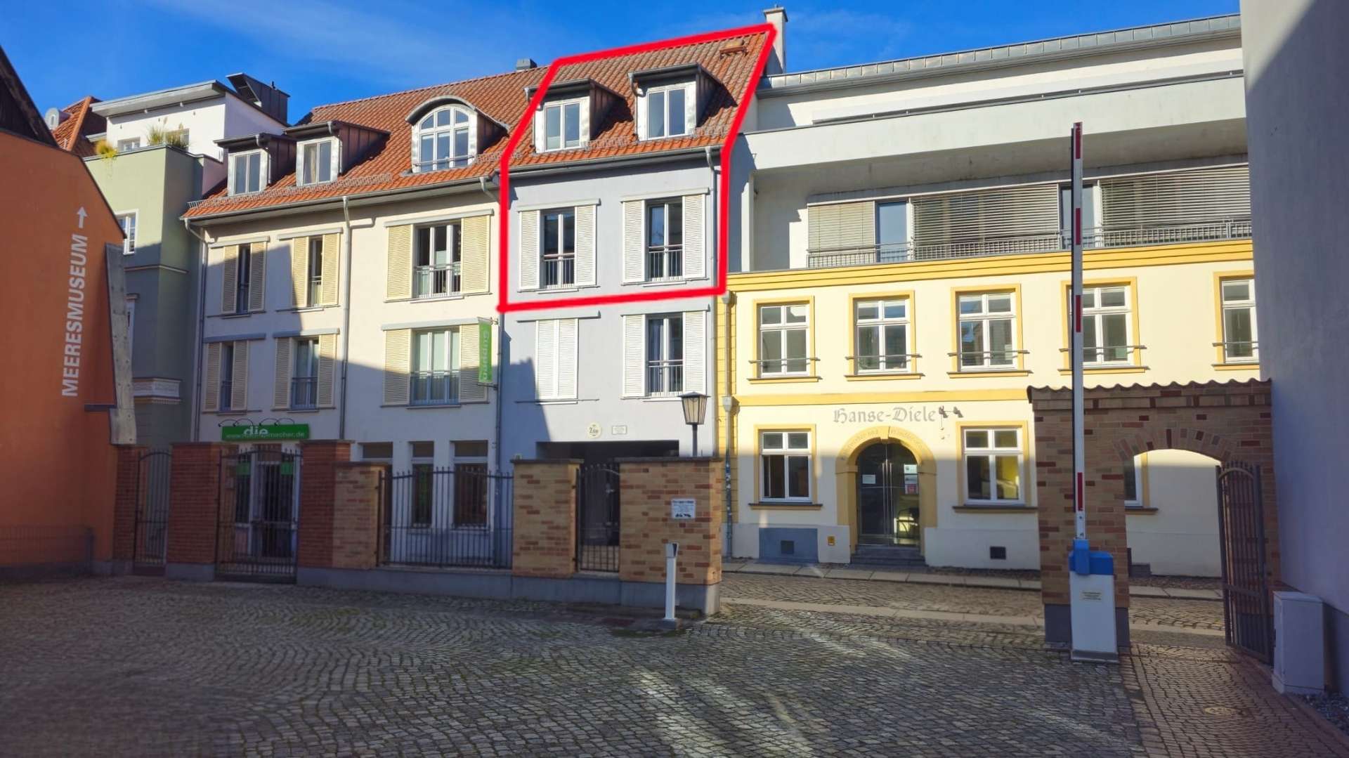 straßenseitige Ansicht - Maisonette-Wohnung in 18439 Stralsund mit 107m² kaufen