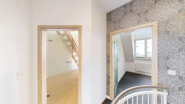 Flur OG - Maisonette-Wohnung in 18439 Stralsund mit 107m² kaufen