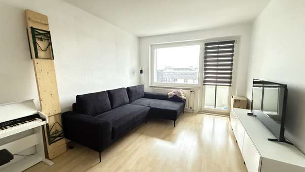 Wohnzimmer - Etagenwohnung in 17491 Greifswald mit 51m² kaufen