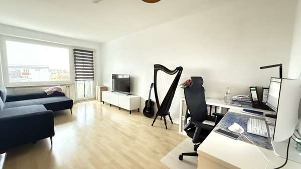 Wohnzimmer - Etagenwohnung in 17491 Greifswald mit 51m² kaufen