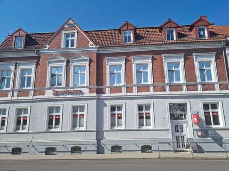 Hausansicht - Büro in 18507 Grimmen mit 201m² mieten