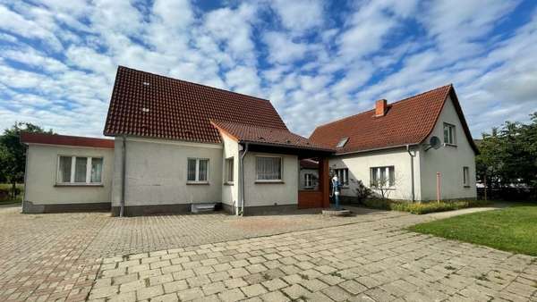 Hausansicht zum Hof - Einfamilienhaus in 18513 Wendisch Baggendorf mit 210m² kaufen