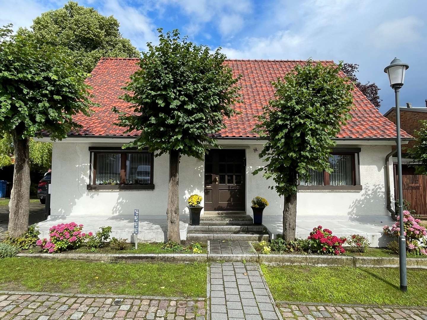 Hausansicht - Einfamilienhaus in 18528 Bergen mit 140m² kaufen