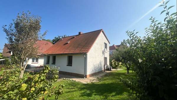 Außenansicht - Einfamilienhaus in 18528 Bergen mit 109m² kaufen