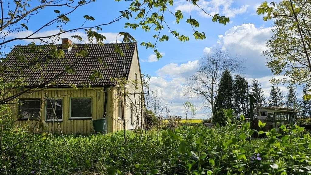 Titelbild Titelbild - Einfamilienhaus in 18465 Tribsees mit 74m² kaufen